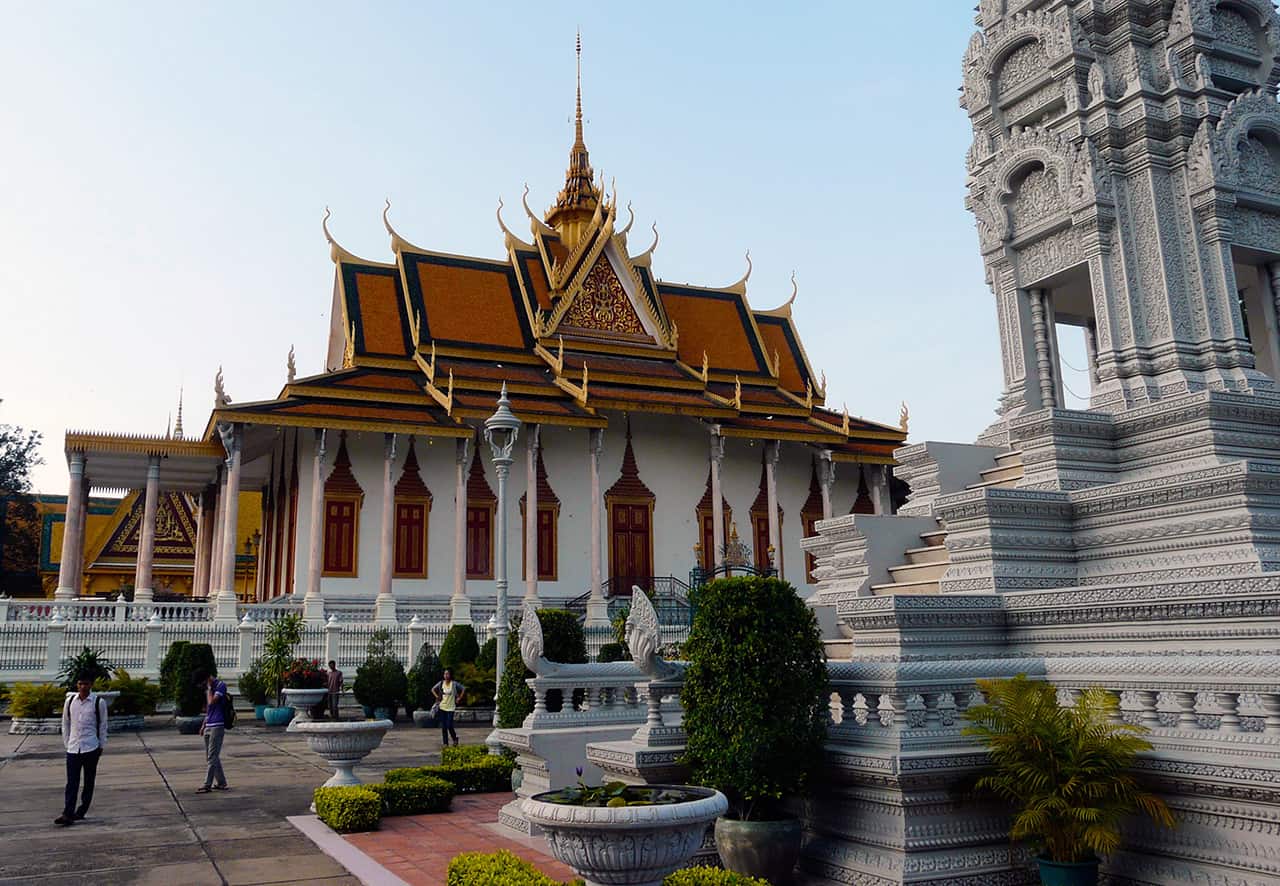 Het paleis (Royal Palace) en de Zilveren Pagoda