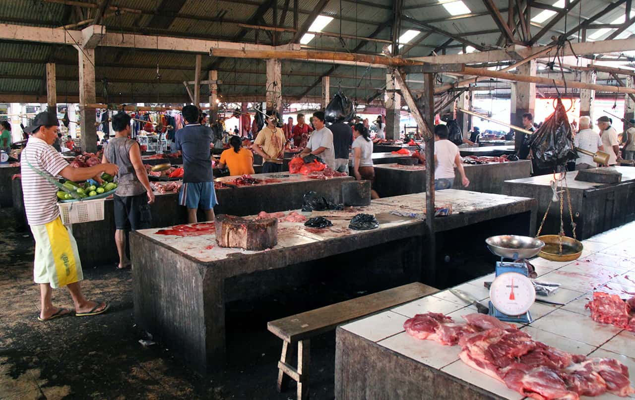 Huiveringwekkende dagmarkt van Tomohon