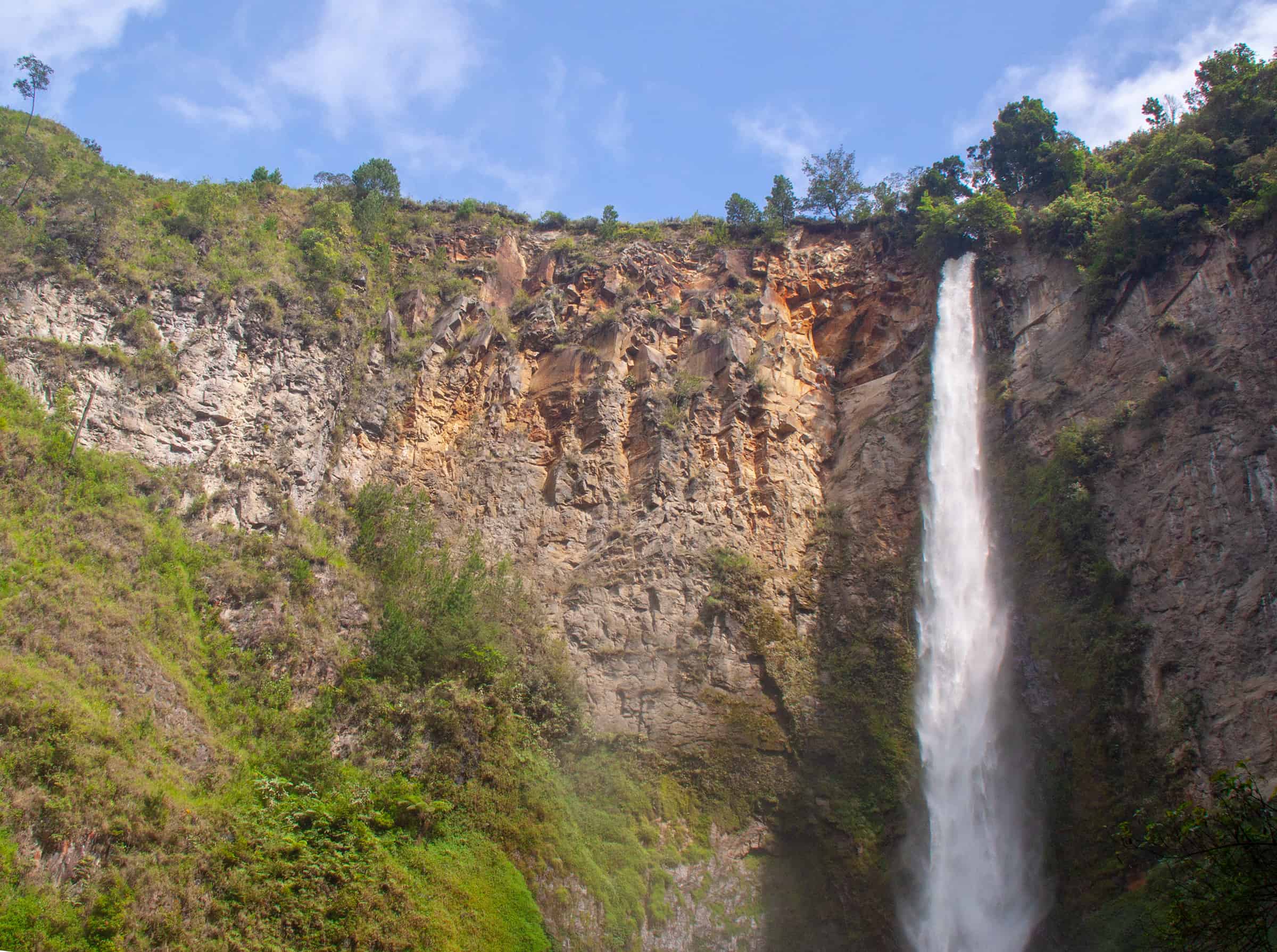 Sipiso-piso waterval