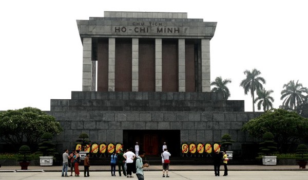 006 hanoi mausoleum