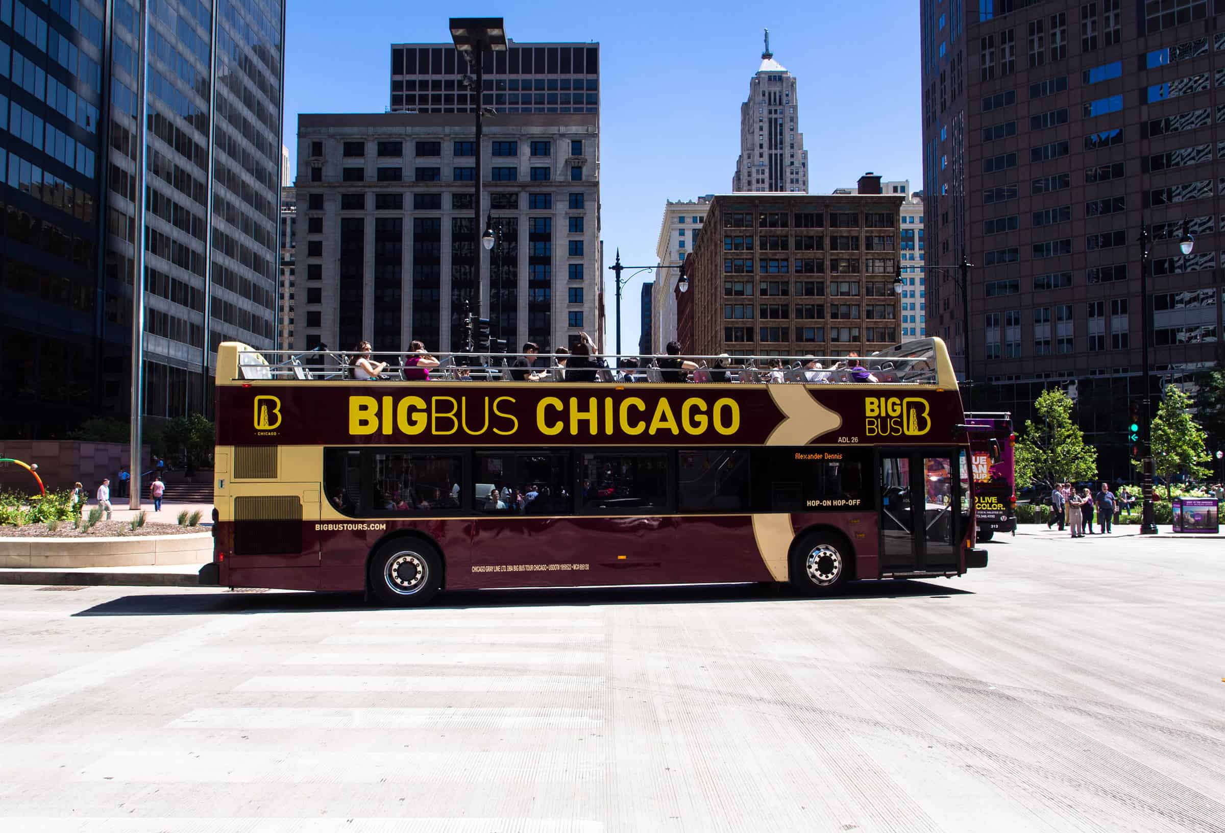 Hop-on, Hop-off bus tour in Chicago