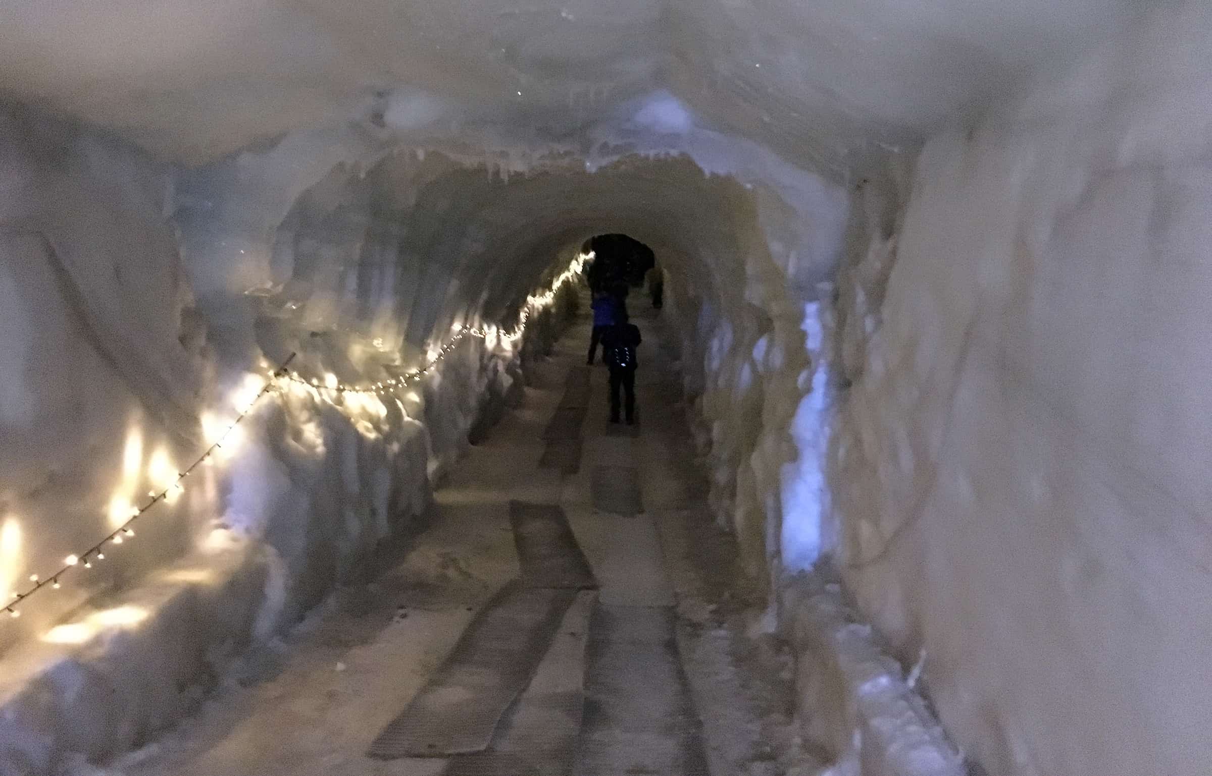 De gletsjertunnel gaat maar door