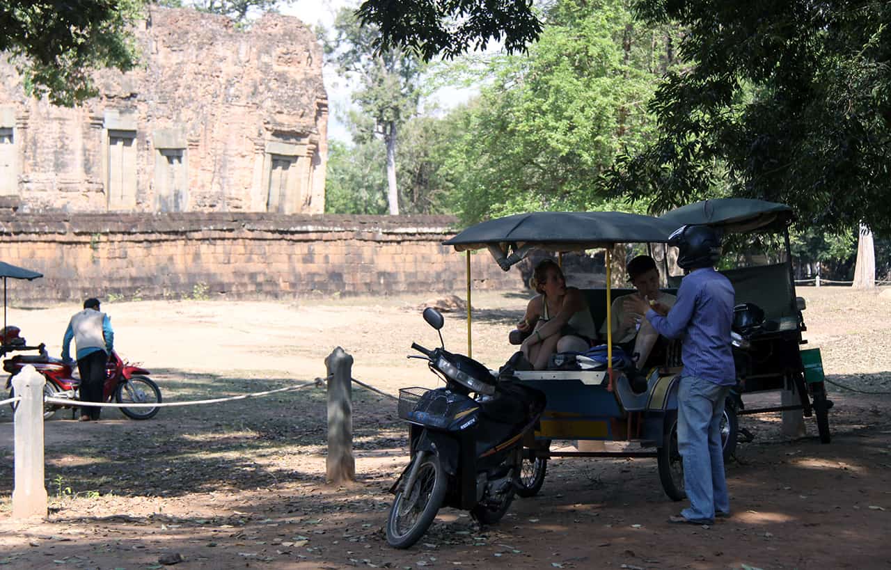 Met de Tuktuk naar Angkor