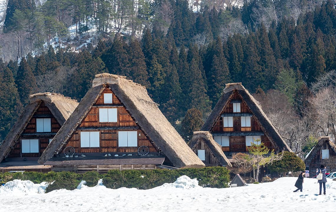 Drie gasshō-huizen